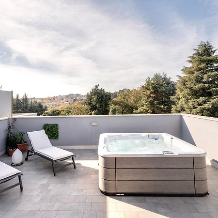 Luxury - Jacuzzi Apartments Near Rome Веллетри Экстерьер фото
