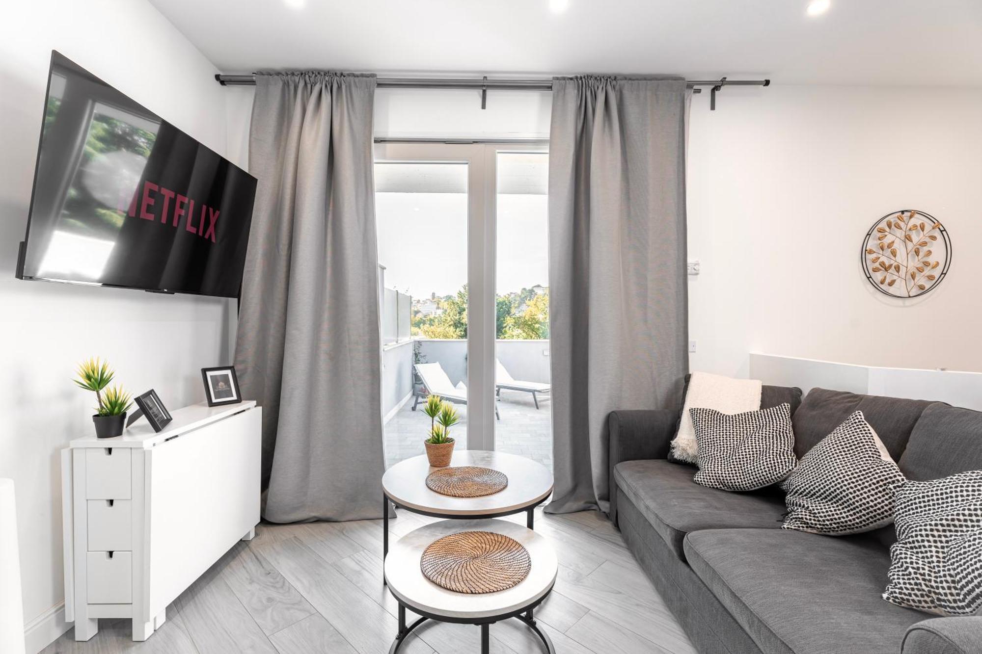 Luxury - Jacuzzi Apartments Near Rome Веллетри Экстерьер фото