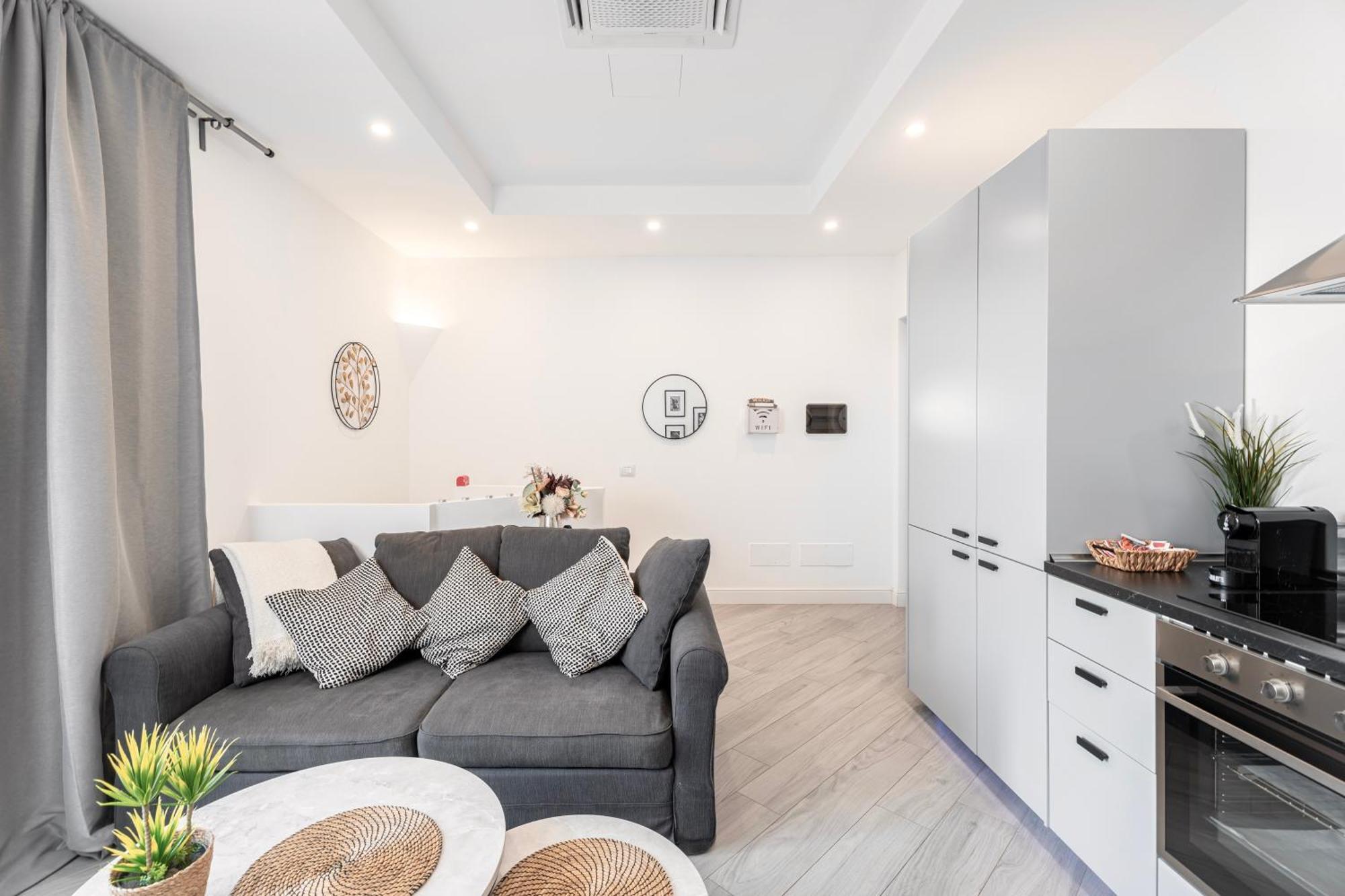 Luxury - Jacuzzi Apartments Near Rome Веллетри Экстерьер фото