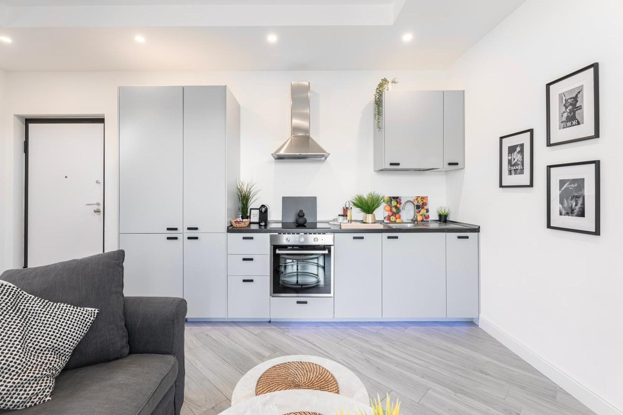 Luxury - Jacuzzi Apartments Near Rome Веллетри Экстерьер фото
